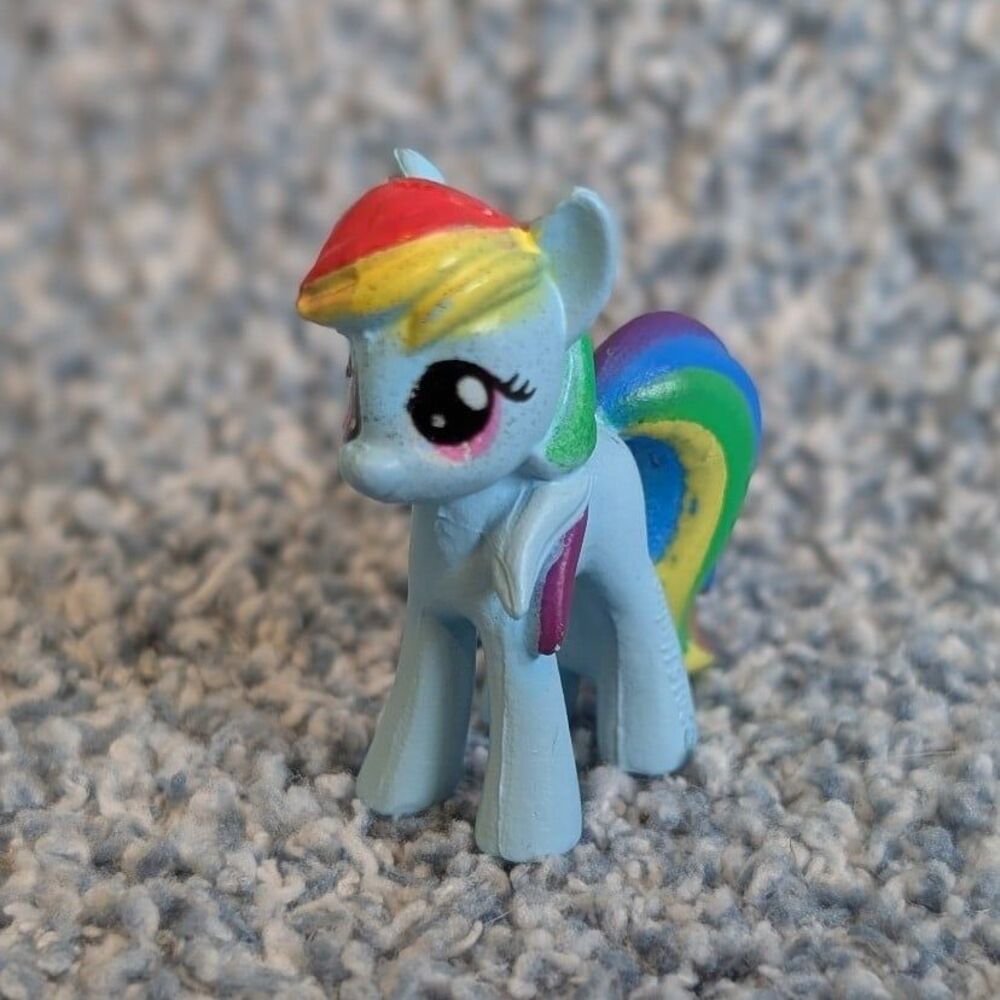 My Little Pony Rainbow Dash Light Blue Rainbow Horse 1.5" Mini Figure Toy